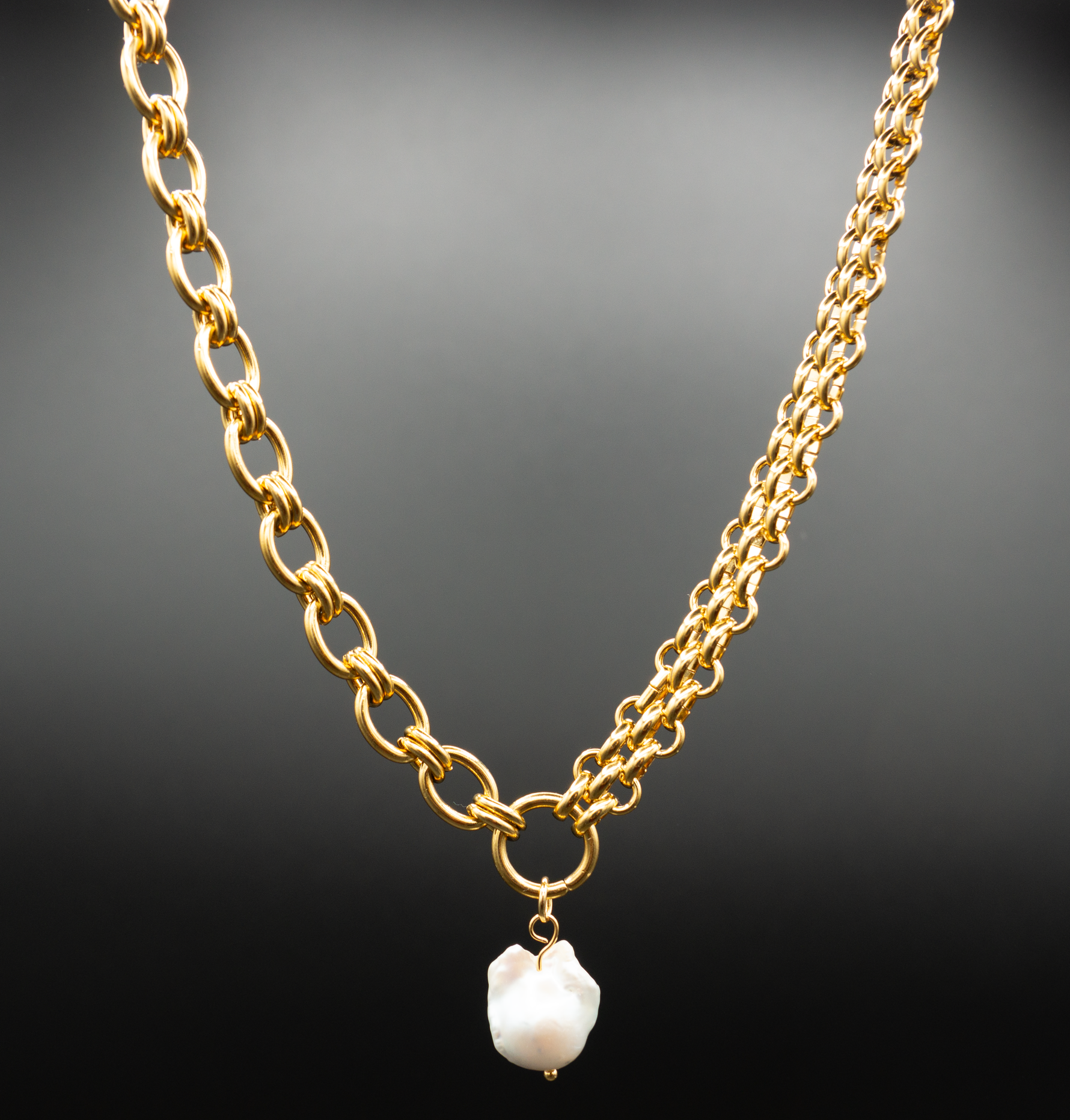 Pourquoi choisir des bijoux en acier inoxydable ? Avantages et idées reçues